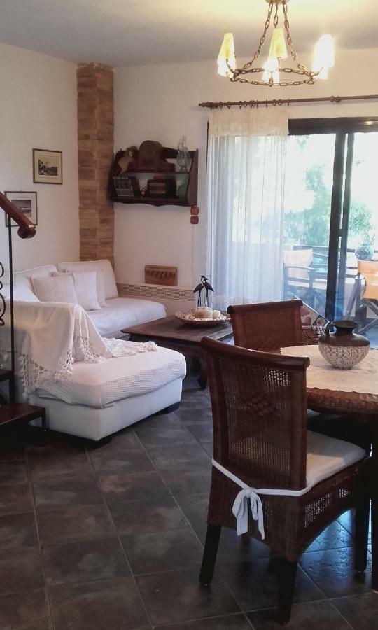 Minthi Villa Посиди Екстериор снимка